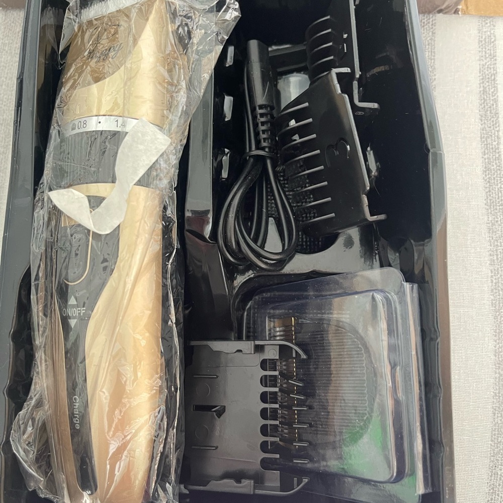 Pet Grooming clippers - Picture 2 of 2